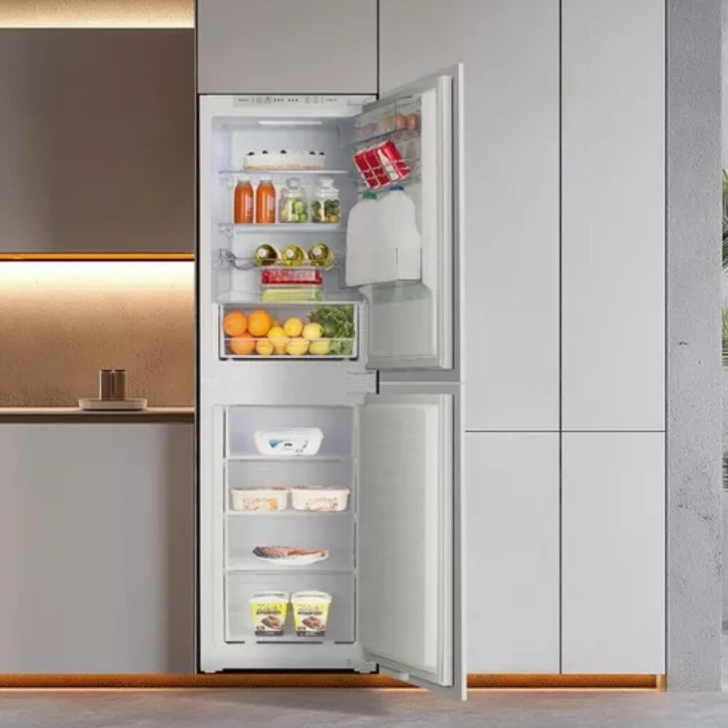 Teknix BITH50FF/E 50/50 Integrated Fridge Freezer - Frost Free - Built-in with 233L Capacity - Digitals Controls - White, H176.8 x W54.0 x D54.0 (cm)