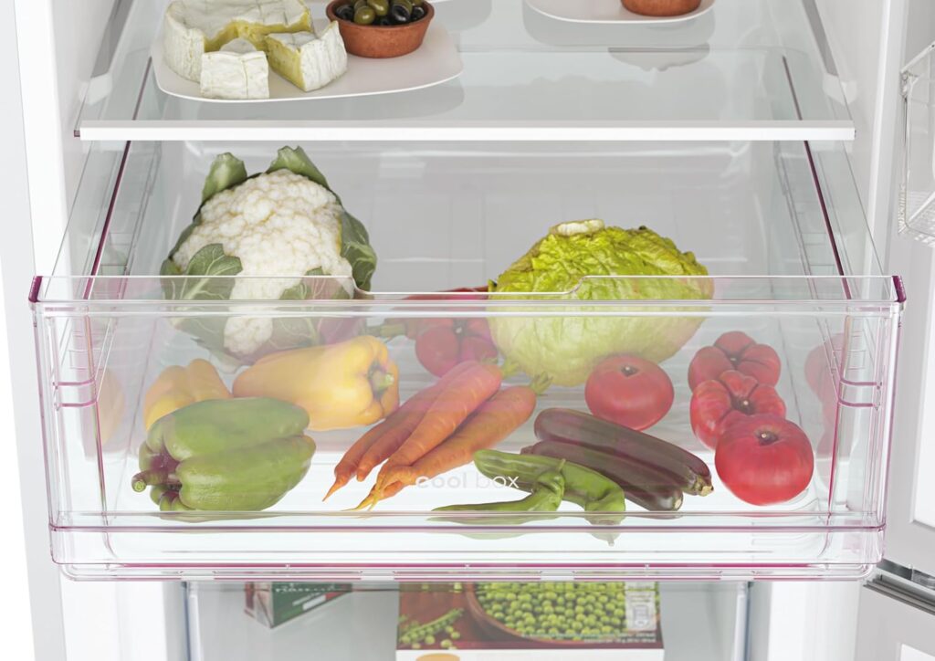 CANDY Free Standing Fridge Freezer, 2 Doors, No Frost, E Class, 247L Total Capacity, White 60x54x181cm - CCH1T518EWK-1           [Energy Class E]