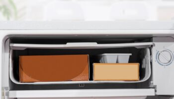 HOMCOM 91 Litre Freestanding Under Counter Fridge Freezer Review