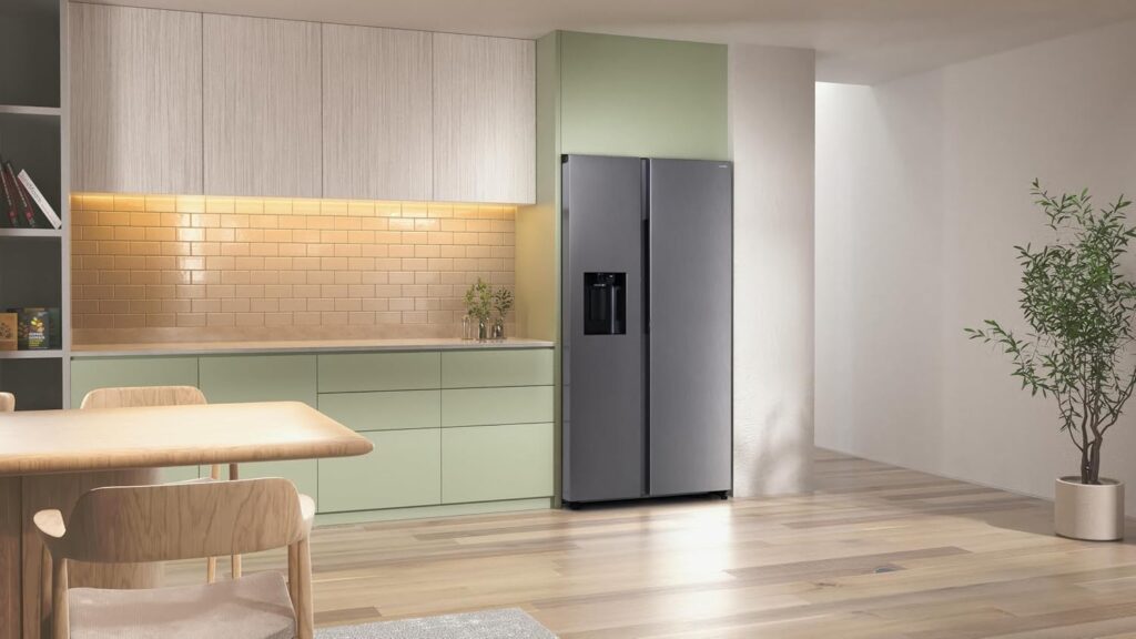 Samsung Series 6 SpaceMax RS70F64KDTEU 634L Smart American Fridge Freezer, Silver          [Energy Class D]